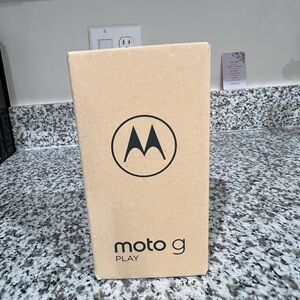 Motorola moto g play
Cell phone 
BNIB (box only opened to take pictures)